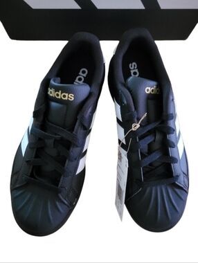 NEW adidas Big Kids' Street Talk Black/ White/ Gold Sneaker - Size 5